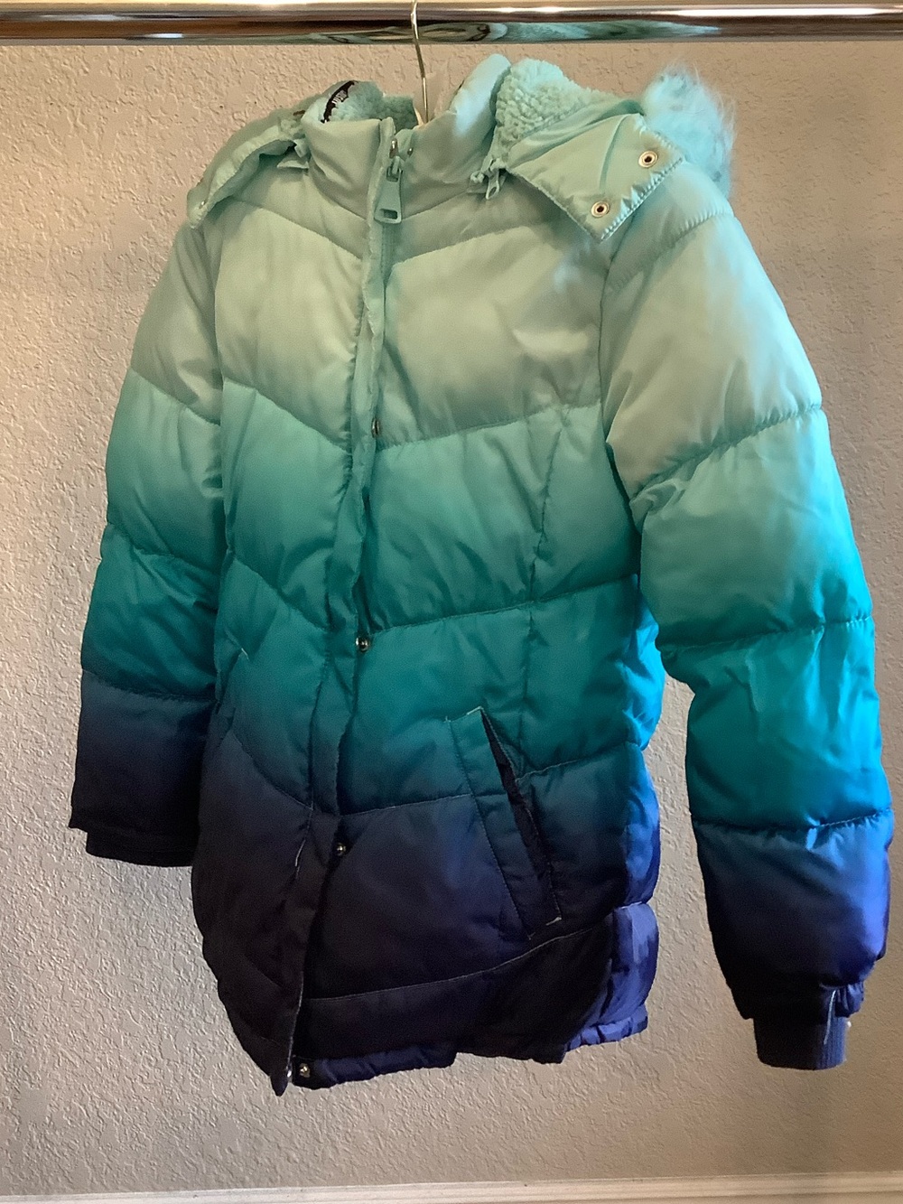 Justice Girls Ombre Hooded Puffer Jacket in Teal and Navy